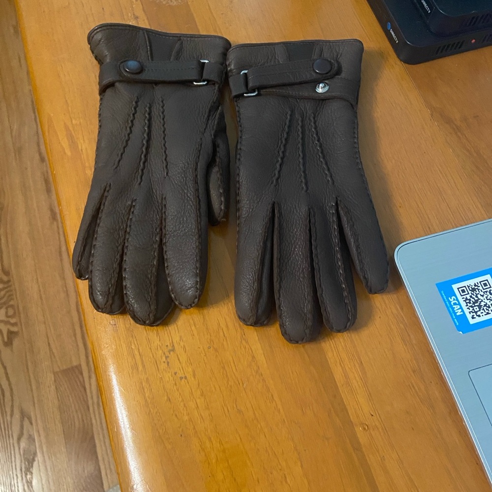 Women’s Etienne Aigner Rich Brown Leather Gloves